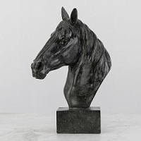 EQUINE SCULPTURE ON BASE